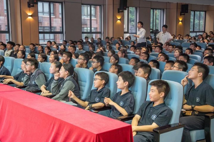Empowering the Next Generation: Sonmol Heimlich Device Training at Chongqing School